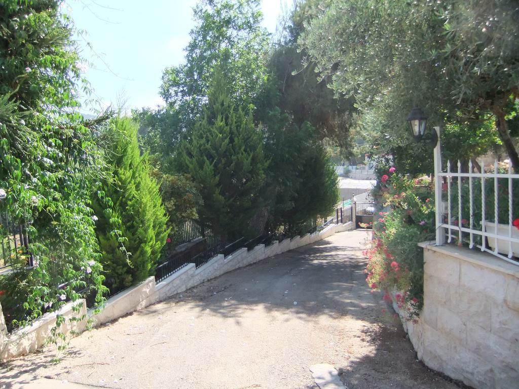 Rosary Sister Guest House Ein Karem 예루살렘 외부 사진