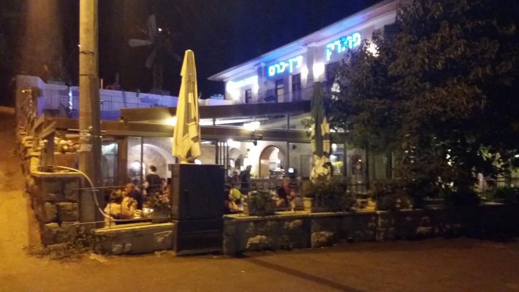 Rosary Sister Guest House Ein Karem 예루살렘 외부 사진