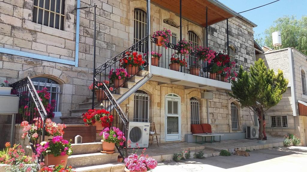 Rosary Sister Guest House Ein Karem 예루살렘 외부 사진